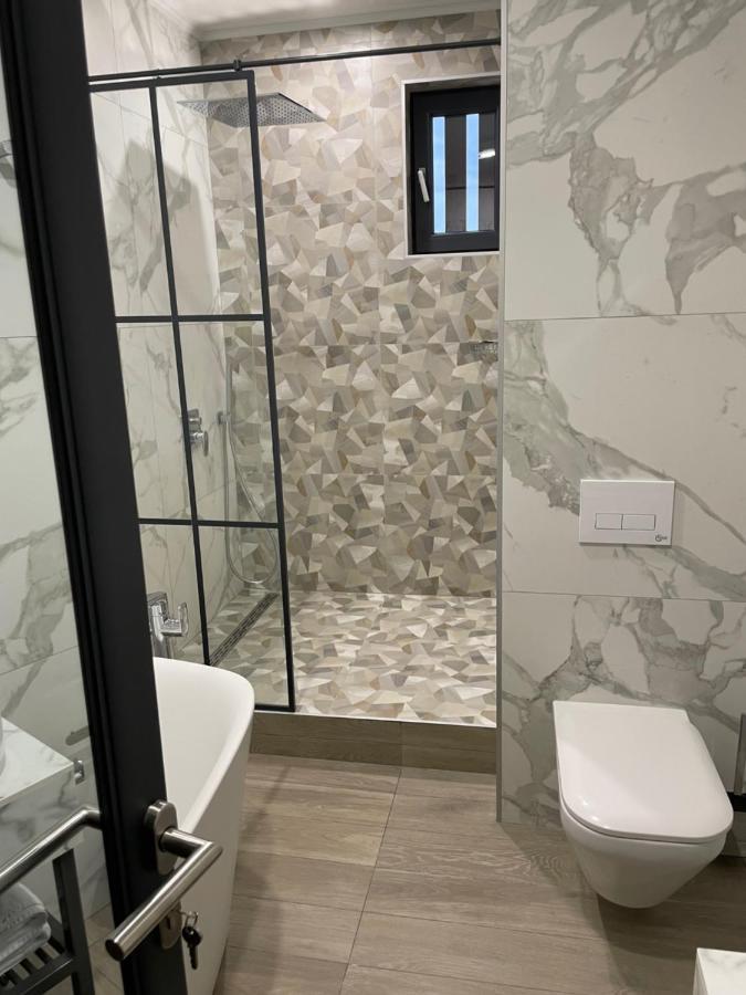 Hotel Niks Szevlievo Kültér fotó