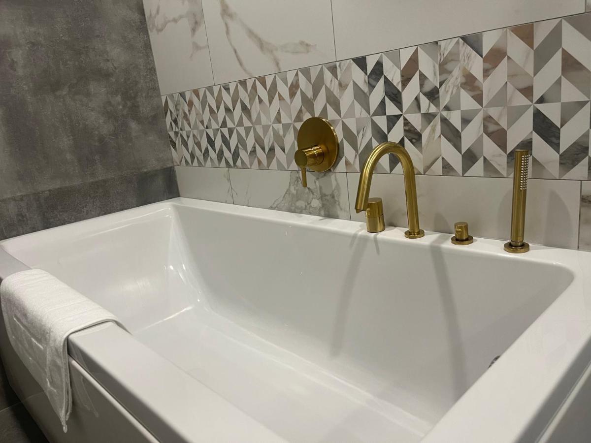 Hotel Niks Szevlievo Kültér fotó