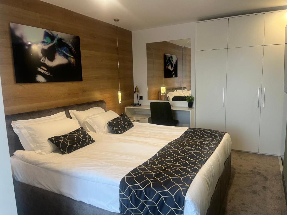 Hotel Niks Szevlievo Kültér fotó