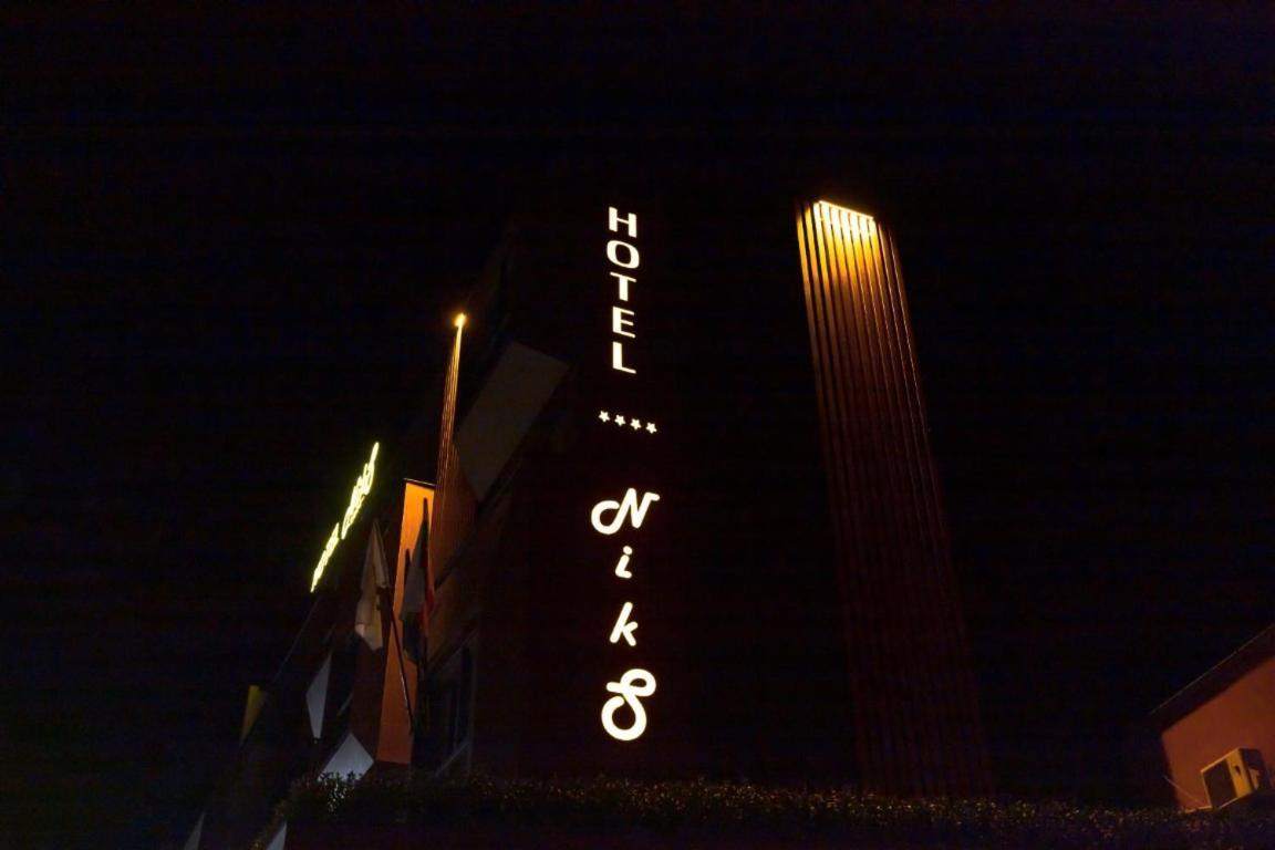 Hotel Niks Szevlievo Kültér fotó